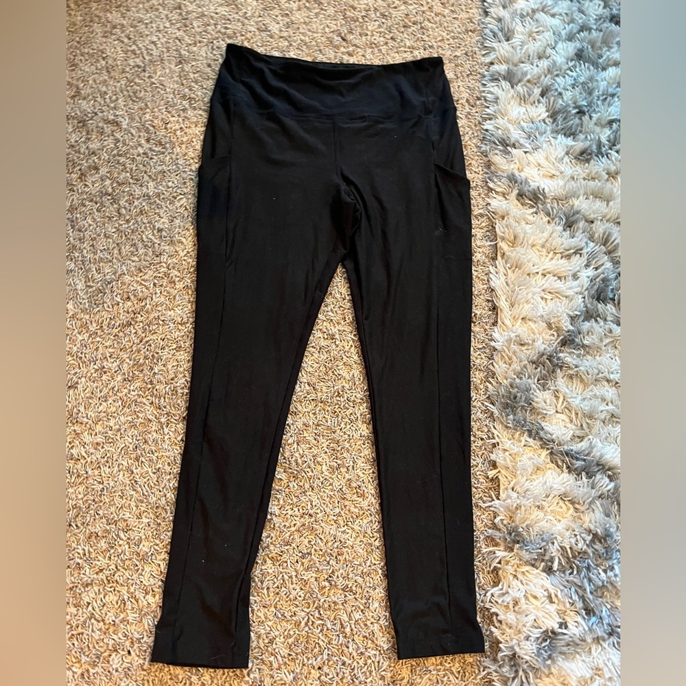 Black leggings